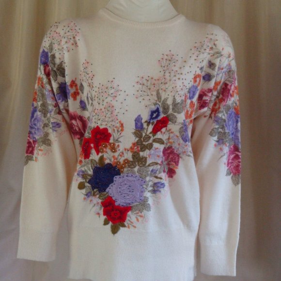 CP Collection Floral Embroidered Sweater - Picture 1 of 3